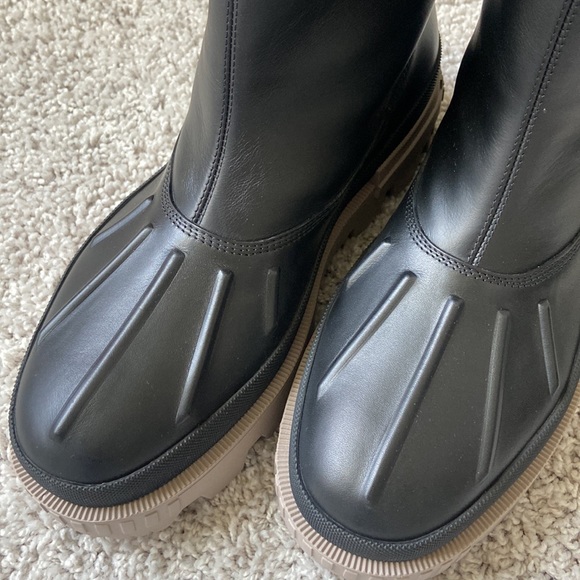 NWT Authentic MONCLER  Duck boot (Women) - Picture 5 of 12